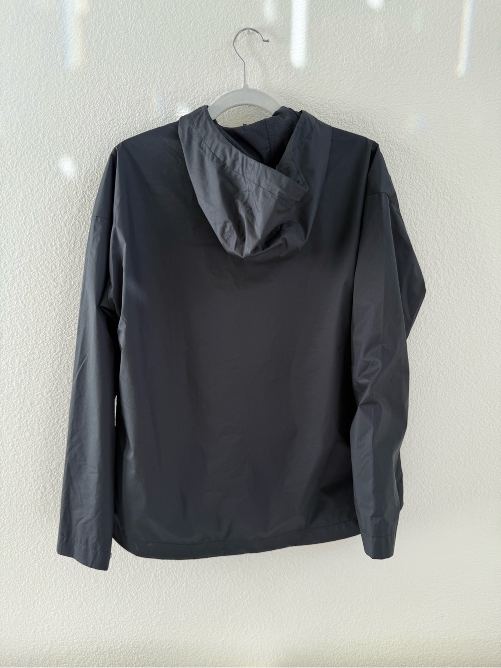 REI Co-op Women’s Rain Jacket Small Black Hooded Lightweight Shell - Picture 5 of 5